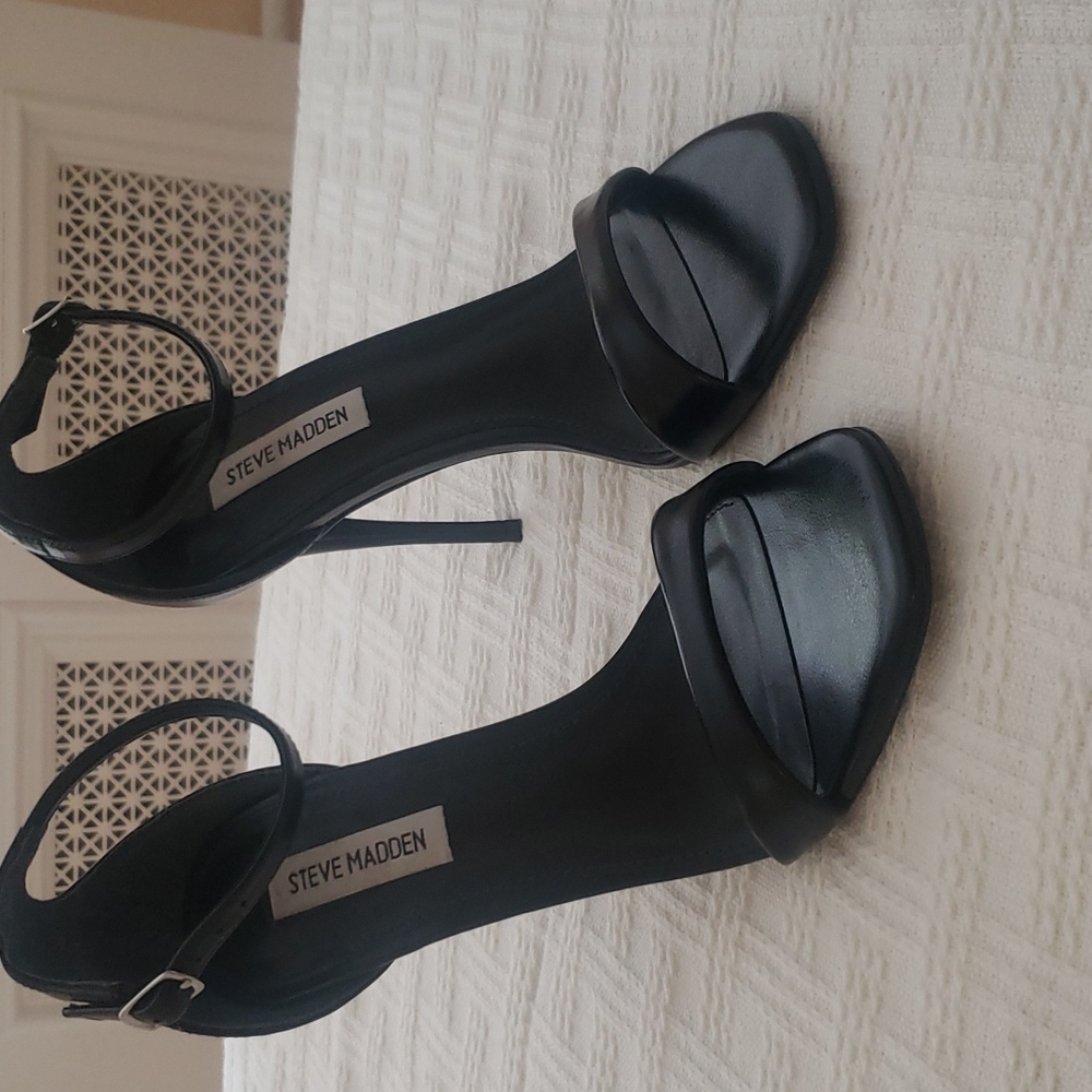 Steve Madden Kassandra Black Heels 6.5
